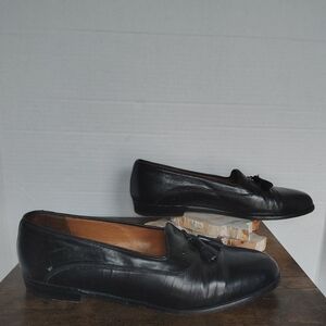 Mezlan Leather Tasseled Slip On Loafer Size 11 Academia Classic Black Dress Shoe